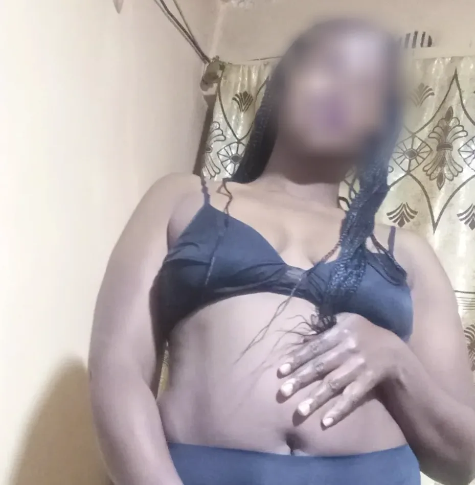 Aya, 32