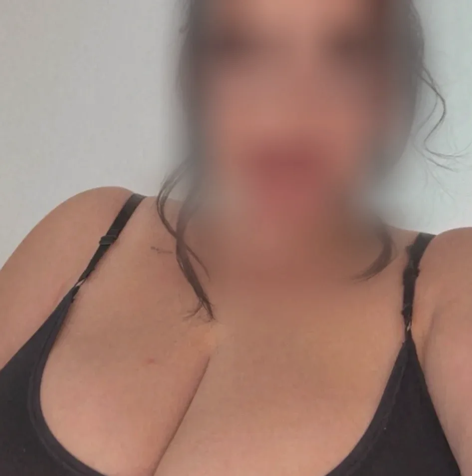 Fenna, 24