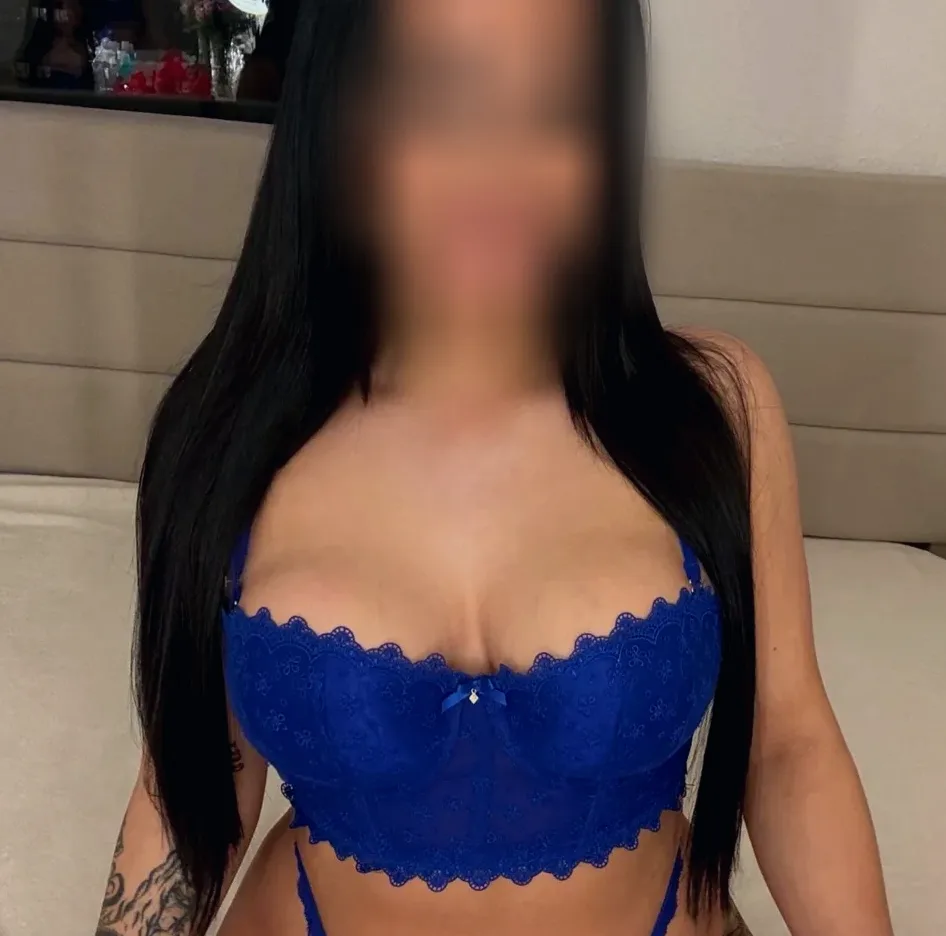 Hajar, 24