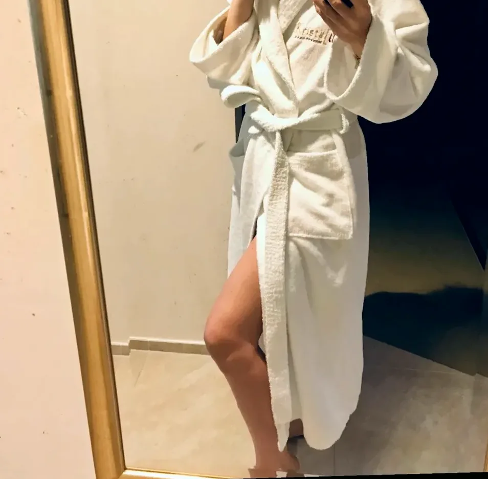 Naima, 36